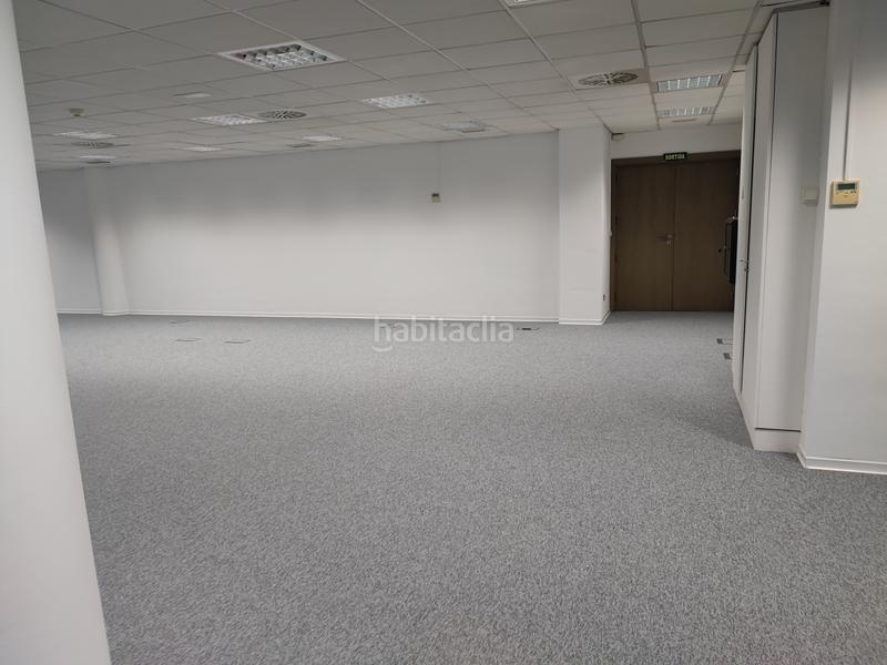 Foto bd54da24-5e67-4f08-ad04-fbd9bddbc3cf. Miete büro in avenida del maresme 44 in El Remei Badalona