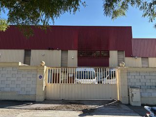Miete Fabrikhalle in Avinguda de conflent 70. Nave industrial corporativa