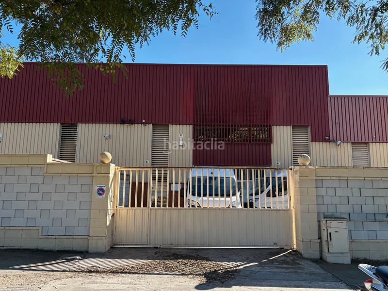 Foto 64e08f9a-13c3-448a-893c-0046ec4ea07a. Rent industrial building in avinguda de conflent 70 in Badalona