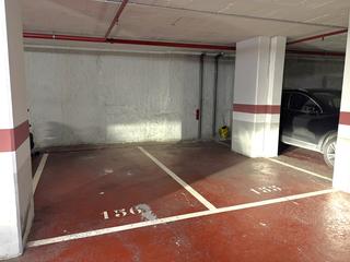 Alquiler Parking coche  Passatge de salvadors. Plaza de parking ideal para coche grande
