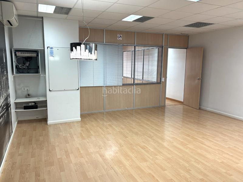 Foto 6b68cad2-a0db-4957-a4f1-27ba42419f94. Locale commerciale in Can Calders Sant Feliu de Llobregat