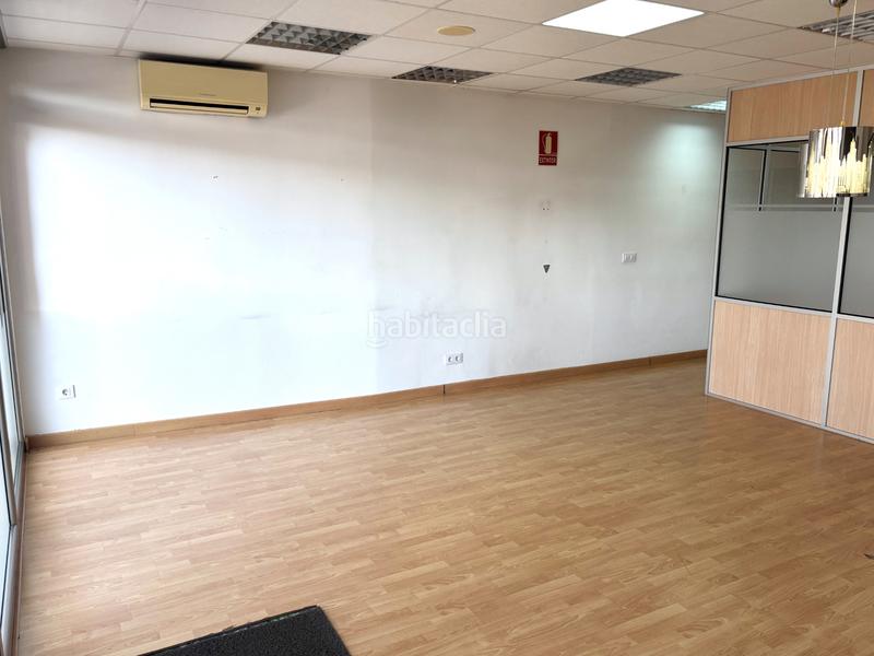 Foto cc367849-78c3-4227-9e32-17bb73c4be43. Locale commerciale in Can Calders Sant Feliu de Llobregat