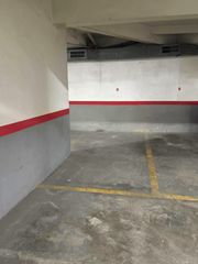 Aparcament cotxe  Carrer el·lipse. Excelente plaza de aparcamiento