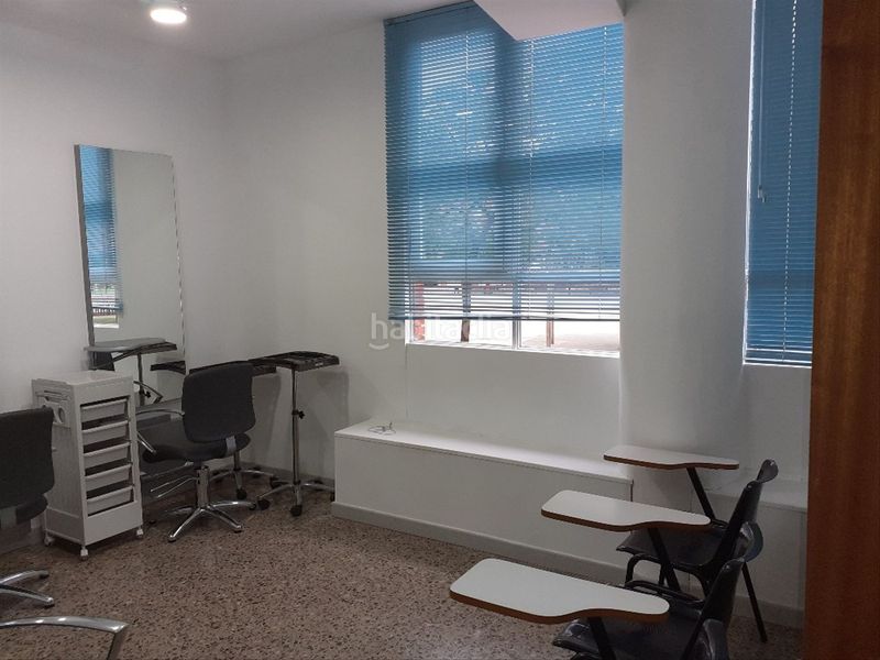 Foto b06283e4-c636-47cd-8042-c112bd3d8854. Local comercial despacho en Ca n'Oriac Sabadell