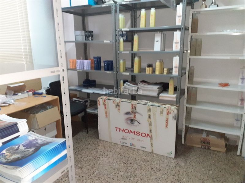Foto f1071b15-8110-4a93-be6e-f8697477b335. Local comercial despacho en Ca n'Oriac Sabadell