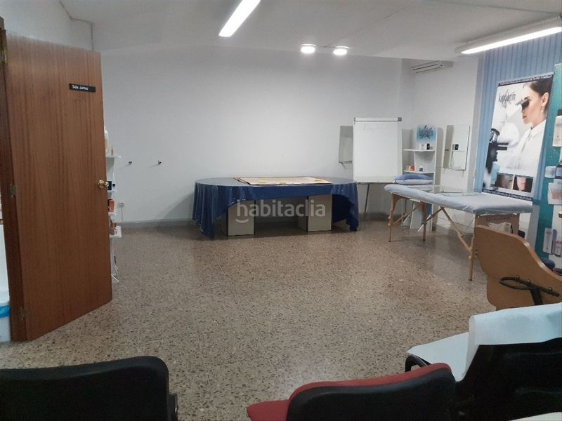 Foto fafae1a6-118e-46f8-8bdd-8c0088d454bf. Local comercial despacho en Ca n'Oriac Sabadell