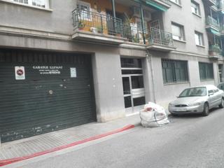 Local Comercial  Carrer de montllor i pujal. Todo en una sola planta. puerta automática.