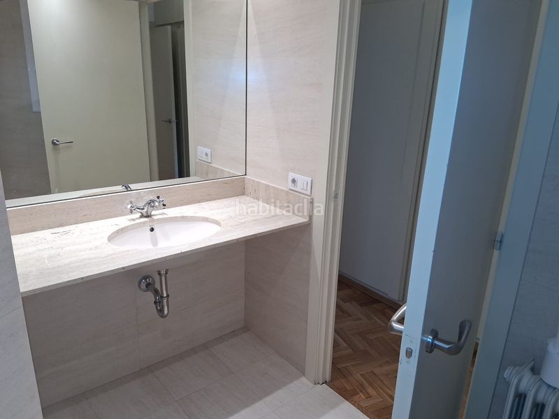 Foto c1d129b9-cf99-4cef-a633-43911ddae8ad. Piso en Creu Alta Sabadell