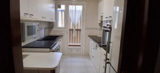 Pis a Gr�cia. Piso de 3 habitaciones y gran plaza de garaje. bien situado