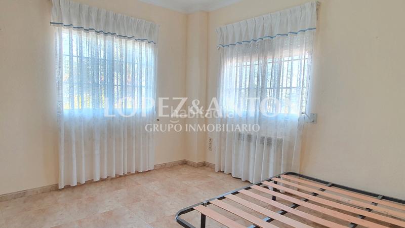 Foto 0986567e-77f2-4ba7-9d49-1a355e1a34ee. Chalet with heating parking pool in Entrepinos Eliana (l´)