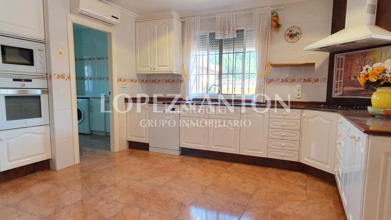 Foto ba64d42d-71f0-45a3-b76c-1a1cca2d6a87. Chalet with heating parking pool in Entrepinos Eliana (l´)