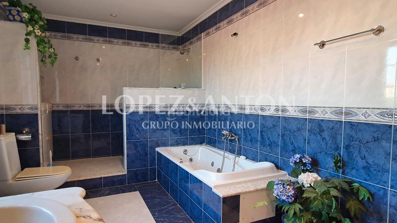 Foto b2949601-4125-4a5f-bb77-0f36b0ae2560. Chalet avec chauffage parking piscine dans Entrepinos Eliana (l´)