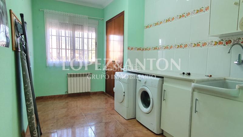 Foto c86383eb-d61b-4ab4-87ee-201837176b2c. Chalet avec chauffage parking piscine dans Entrepinos Eliana (l´)