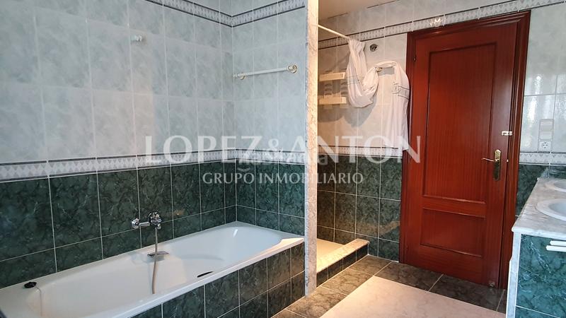 Foto 100fdf50-14f9-4033-b37e-e35a16733220. Chalet en Entrepinos Eliana (l´)