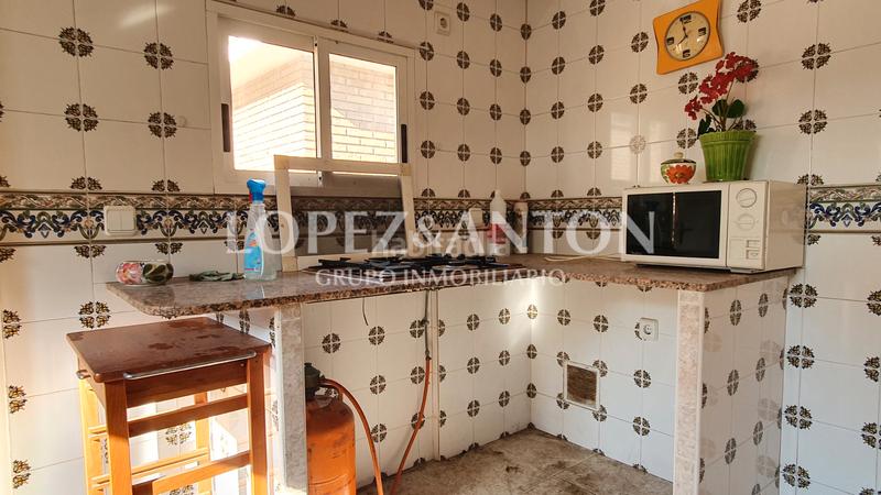 Foto 8226b5a3-1567-48bc-8d86-1946cf98354a. Chalet con riscaldamento parcheggio piscina in Entrepinos Eliana (l´)