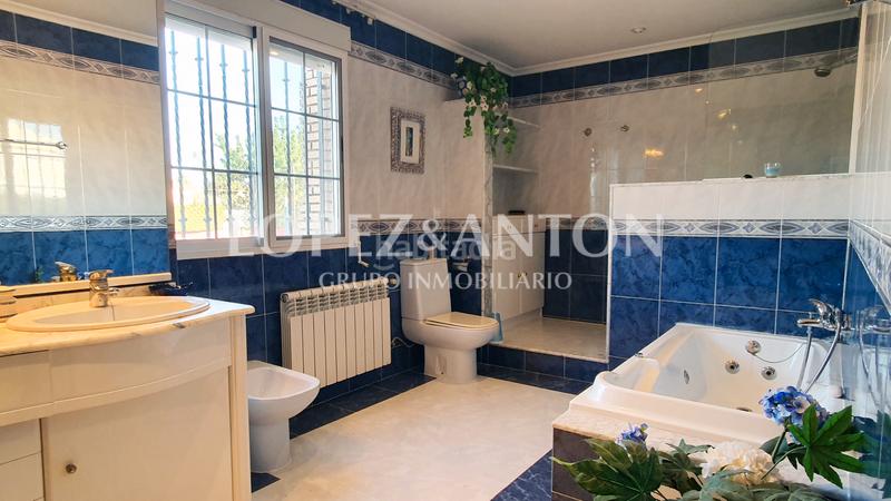 Foto ec0145b6-8325-4623-928f-719bc60979bf. Chalet con riscaldamento parcheggio piscina in Entrepinos Eliana (l´)