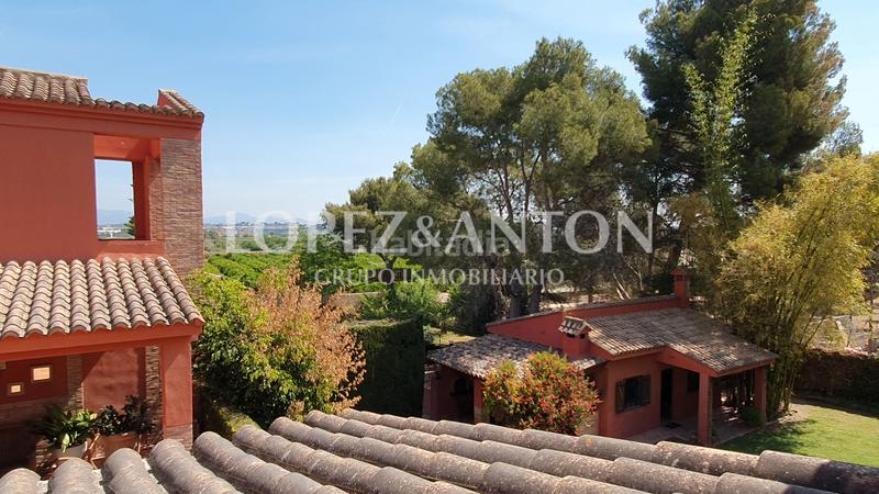 Foto 22e71c31-c4d2-4824-aad7-79a29b1d03d2. Xalet amb calefacció aparcament piscina a Montealegre Eliana (l´)