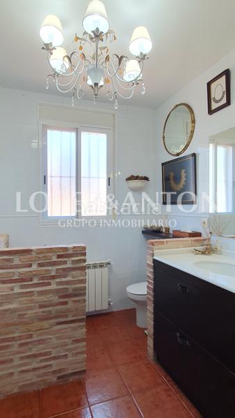 Foto 352dd469-ce91-451c-b2cf-9a7adde23239. Xalet amb calefacció aparcament piscina a Montealegre Eliana (l´)