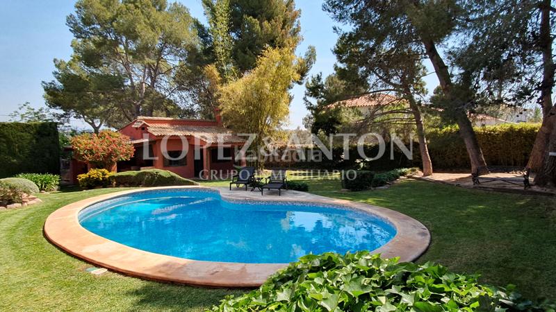 Foto 44f7e3cb-75d5-44b5-aa59-6734e6e81218. Xalet amb calefacció aparcament piscina a Montealegre Eliana (l´)