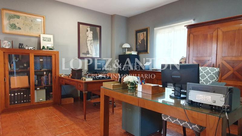 Foto 7ae3d44d-57c4-4d5d-ae33-cf3db7bd18c8. Xalet amb calefacció aparcament piscina a Montealegre Eliana (l´)