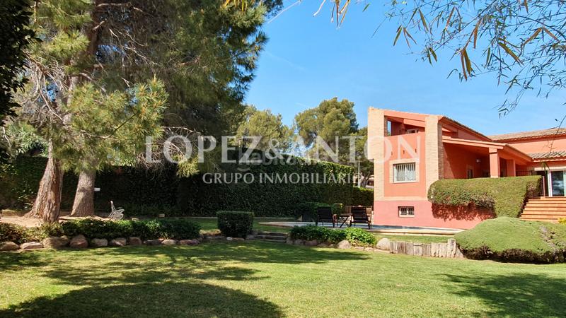 Foto 9b9a3322-48d0-4ab6-a80d-b363bbba250e. Xalet amb calefacció aparcament piscina a Montealegre Eliana (l´)