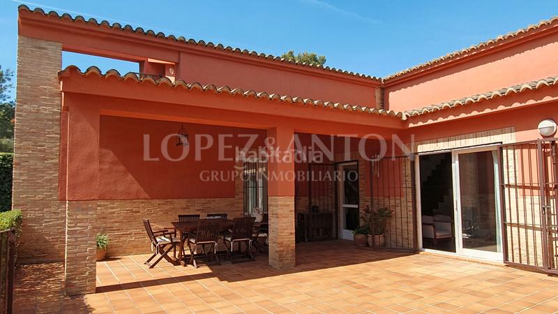 Foto f67e7da8-a6c8-4a28-bdfe-e1ac6a33f57b. Xalet amb calefacció aparcament piscina a Montealegre Eliana (l´)