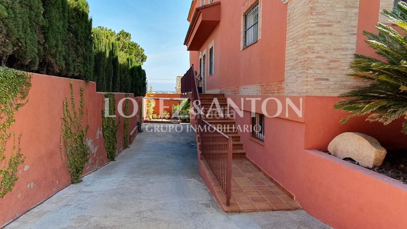 Foto fea64024-ae33-4d57-9faa-781775c5fe1f. Xalet amb calefacció aparcament piscina a Montealegre Eliana (l´)