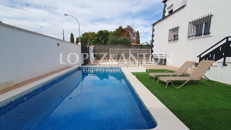 Foto c964925a-fe0c-4cf7-94da-a6a2b6ae0efc. Chalet con riscaldamento parcheggio piscina in El Carme-Sant Agustí-Bonavista Eliana (l´)