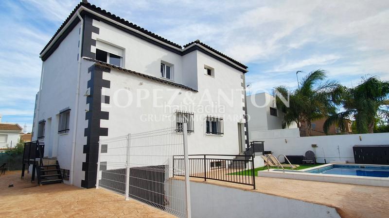 Foto 00d1570f-9878-45d2-b61d-db57ca1527c7. Xalet amb calefacció aparcament piscina a El Carme-Sant Agustí-Bonavista Eliana (l´)