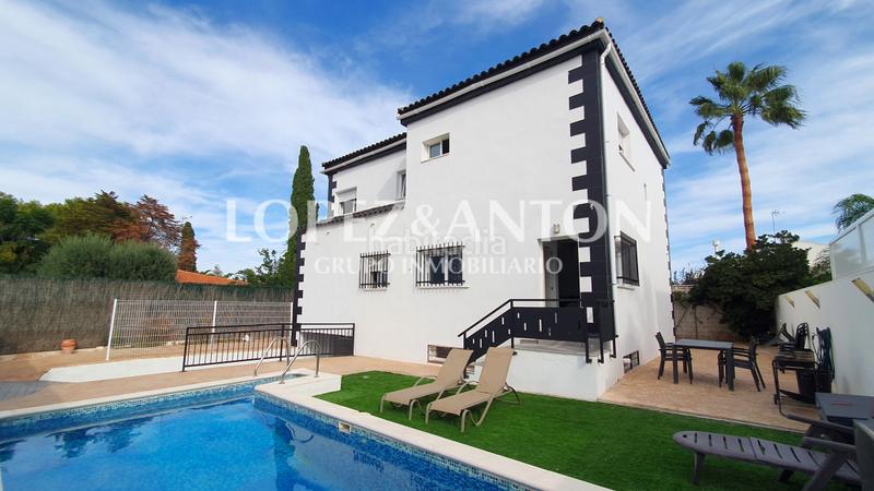 Foto 913fa211-207f-47f8-bfe9-c5fd8d8eebc3. Xalet amb calefacció aparcament piscina a El Carme-Sant Agustí-Bonavista Eliana (l´)