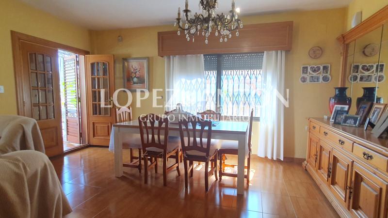 Foto 50c1f24e-df18-4503-8c75-2329e1ecebc8. Chalet mit parking pool in Montesol Eliana (l´)