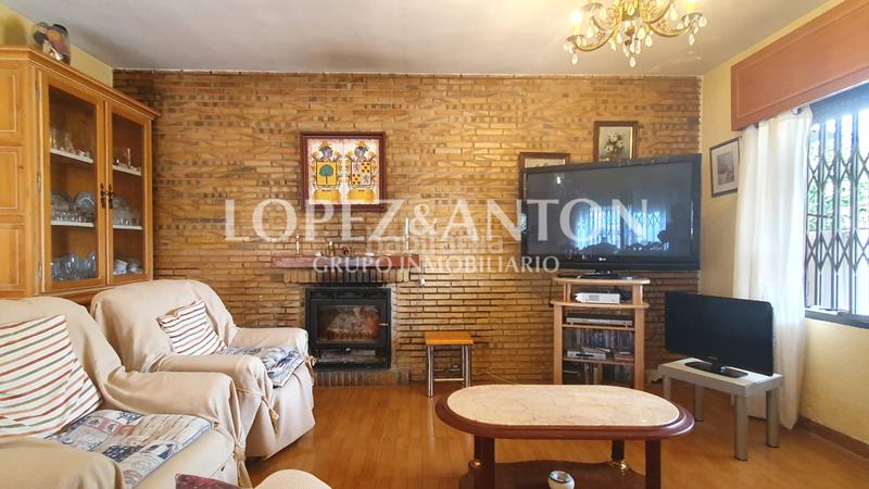 Foto 3eb30803-a313-4dbd-8d0e-48e7146d80e0. Chalet avec parking piscine dans Montesol Eliana (l´)