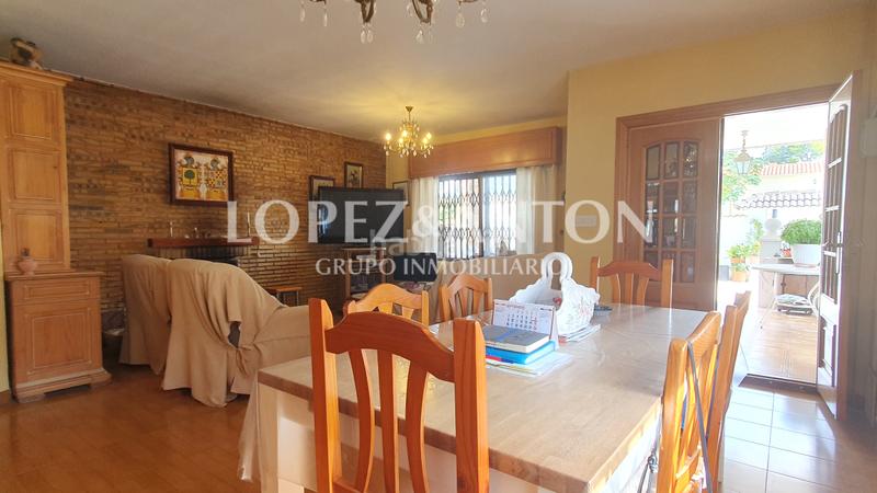 Foto 9fe7892a-6ba0-49c3-a1af-a7172bf0c054. Chalet en Montesol Eliana (l´)