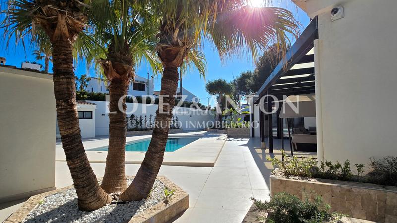 Foto 27f9a129-8f86-4af2-99fe-cf1aab719e85. Chalet mit heizung parking pool in El Paraíso-Los Almendros Eliana (l´)