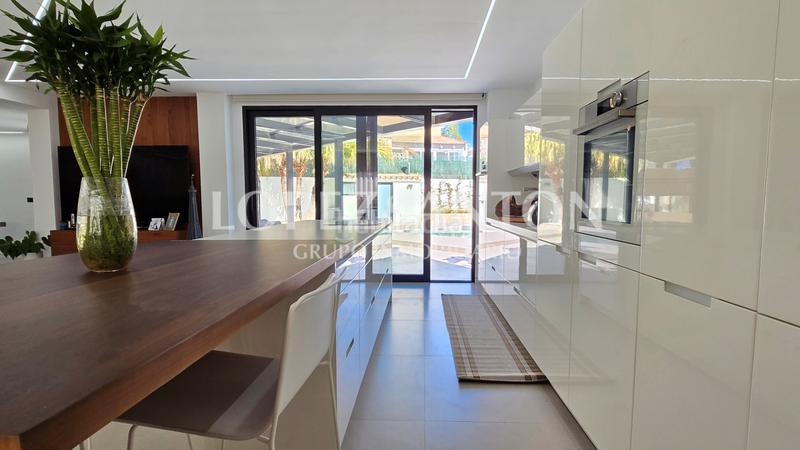 Foto ebe7f3b3-d158-4bd5-b6cc-2db144fb99cd. Chalet mit heizung parking pool in El Paraíso-Los Almendros Eliana (l´)