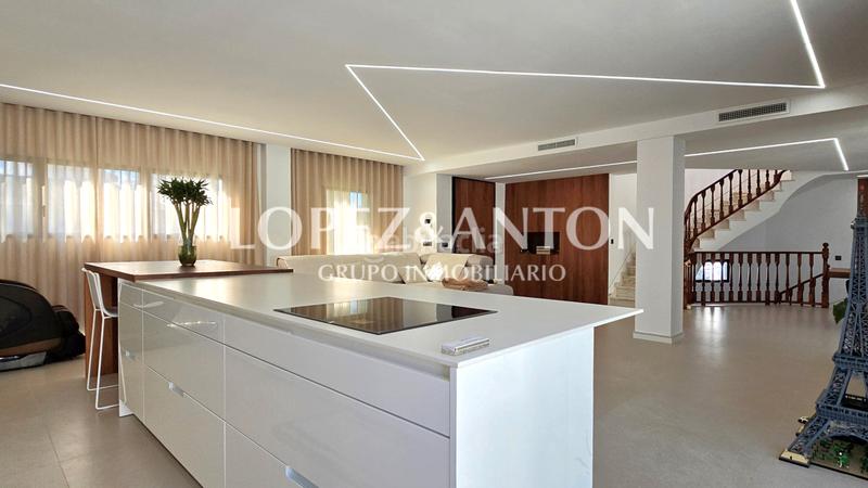 Foto c3c1b18a-b5ab-487d-b3b9-b2d0a24c62fb. Chalet with heating parking pool in El Paraíso-Los Almendros Eliana (l´)