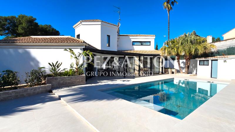 Foto b4b3ccf5-224d-4651-9606-e68eff77e3e6. Chalet en El Paraíso-Los Almendros Eliana (l´)