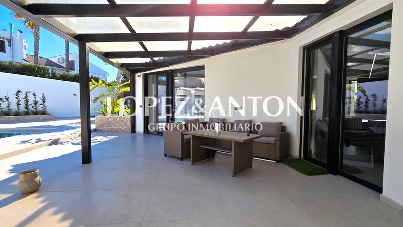 Foto f9ff089a-3b63-48da-ba80-4f6c8543e896. Chalet en El Paraíso-Los Almendros Eliana (l´)