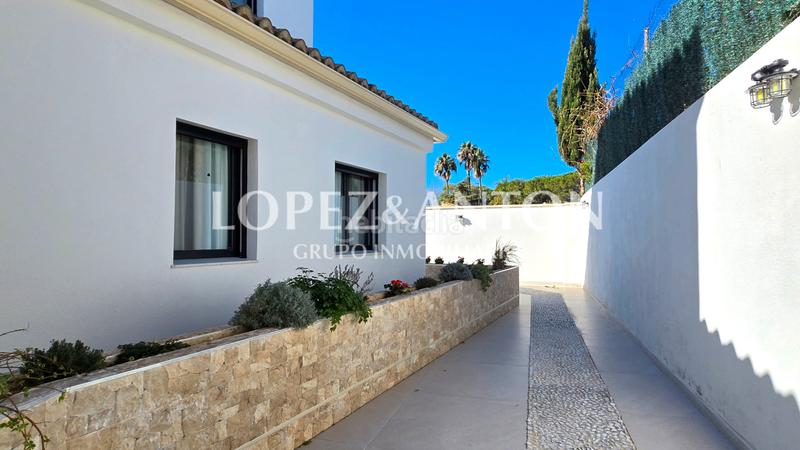 Foto 51280467-924c-460b-afb0-11a5834d10c0. Chalet con riscaldamento parcheggio piscina in El Paraíso-Los Almendros Eliana (l´)