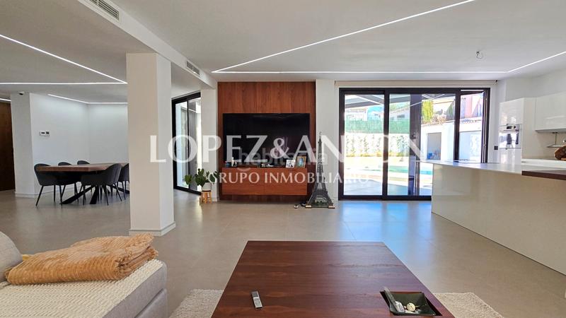 Foto 88480cb4-6f5d-46a7-84b8-0f379cc9e59c. Chalet con riscaldamento parcheggio piscina in El Paraíso-Los Almendros Eliana (l´)