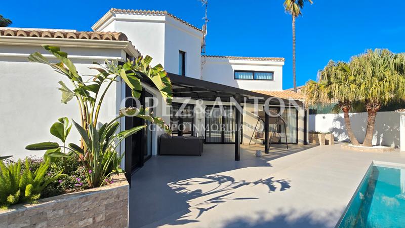 Foto e8dfeab3-397c-4fe4-a441-7b9dfe605761. Chalet con riscaldamento parcheggio piscina in El Paraíso-Los Almendros Eliana (l´)