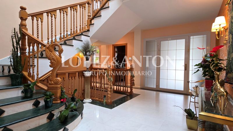 Foto 0814ab56-7046-4229-bbe3-f0e9b1322a8a. Chalet with fireplace parking pool in Benaguasil