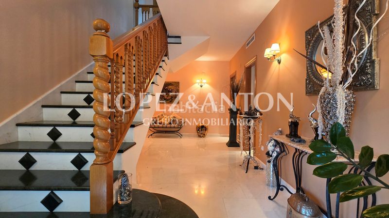 Foto 3ef1fb91-5e26-4fed-b57c-083336fad11b. Chalet with fireplace parking pool in Benaguasil