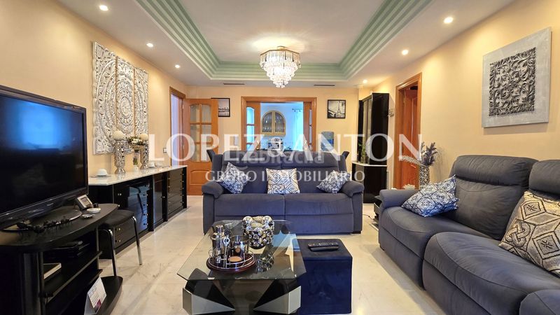 Foto 457f8ef2-4da0-4355-a184-0f18de9b3d8b. Chalet with fireplace parking pool in Benaguasil