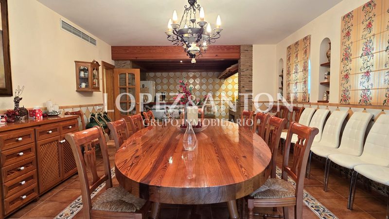 Foto 4b4c21e0-78f4-40b9-9829-8e8907c576a3. Chalet with fireplace parking pool in Benaguasil