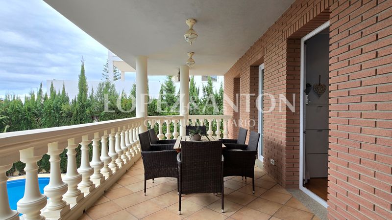 Foto 6a4c1e06-fa78-4d67-87fb-6eb35dc40f26. Chalet with fireplace parking pool in Benaguasil