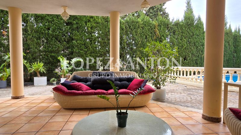 Foto c209cef5-f74f-4012-8eb5-cd4e8539f927. Chalet with fireplace parking pool in Benaguasil