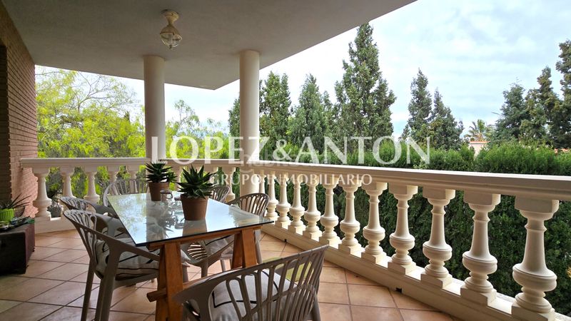 Foto f033de87-0495-4551-a16b-8ce9103bde7e. Chalet with fireplace parking pool in Benaguasil