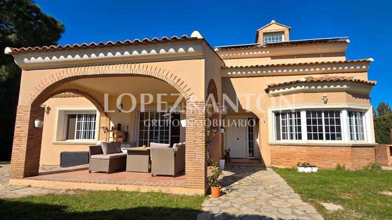 Foto 0accc11b-b0bd-4e47-aefc-ff4ba8b96847. Chalet mit kamin heizung parking pool in El Paraíso-Los Almendros Eliana (l´)