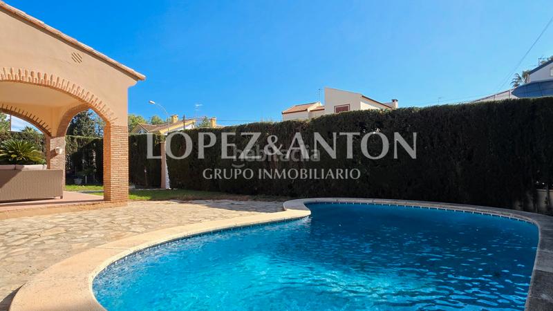 Foto 49599eb5-4c16-4cb8-be89-1198635b72fd. Chalet mit kamin heizung parking pool in El Paraíso-Los Almendros Eliana (l´)